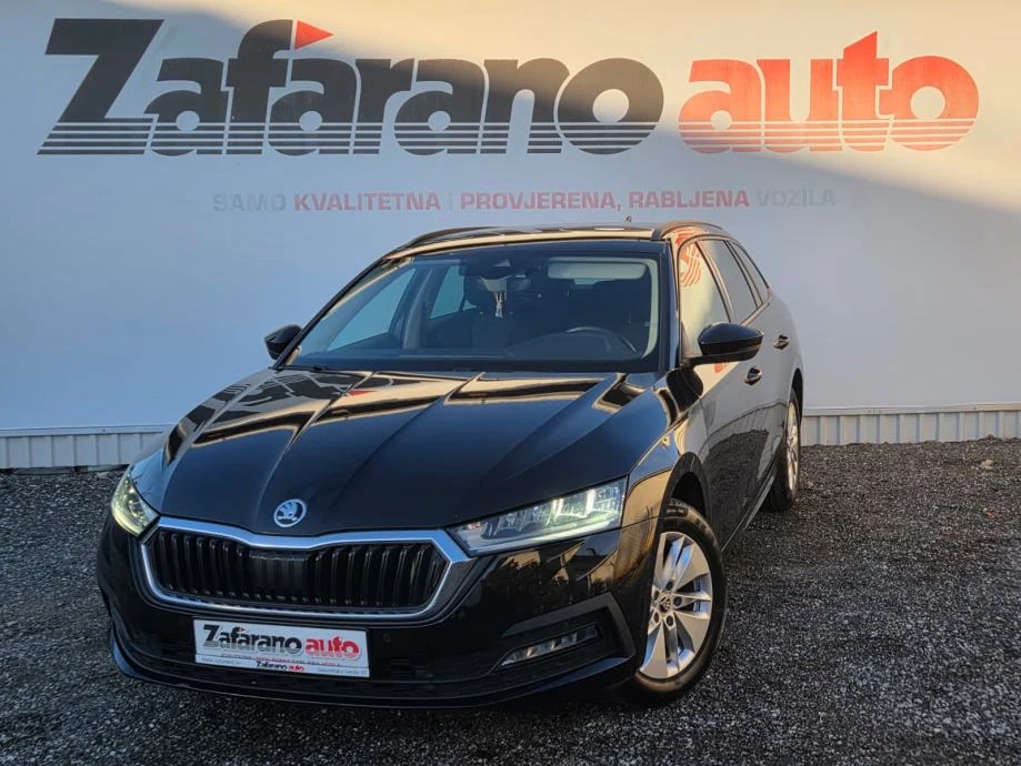 Škoda Octavia Combi 2,0 TDI — fotografija 2
