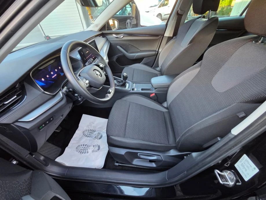 Škoda Octavia Combi 2,0 TDI — fotografija 3